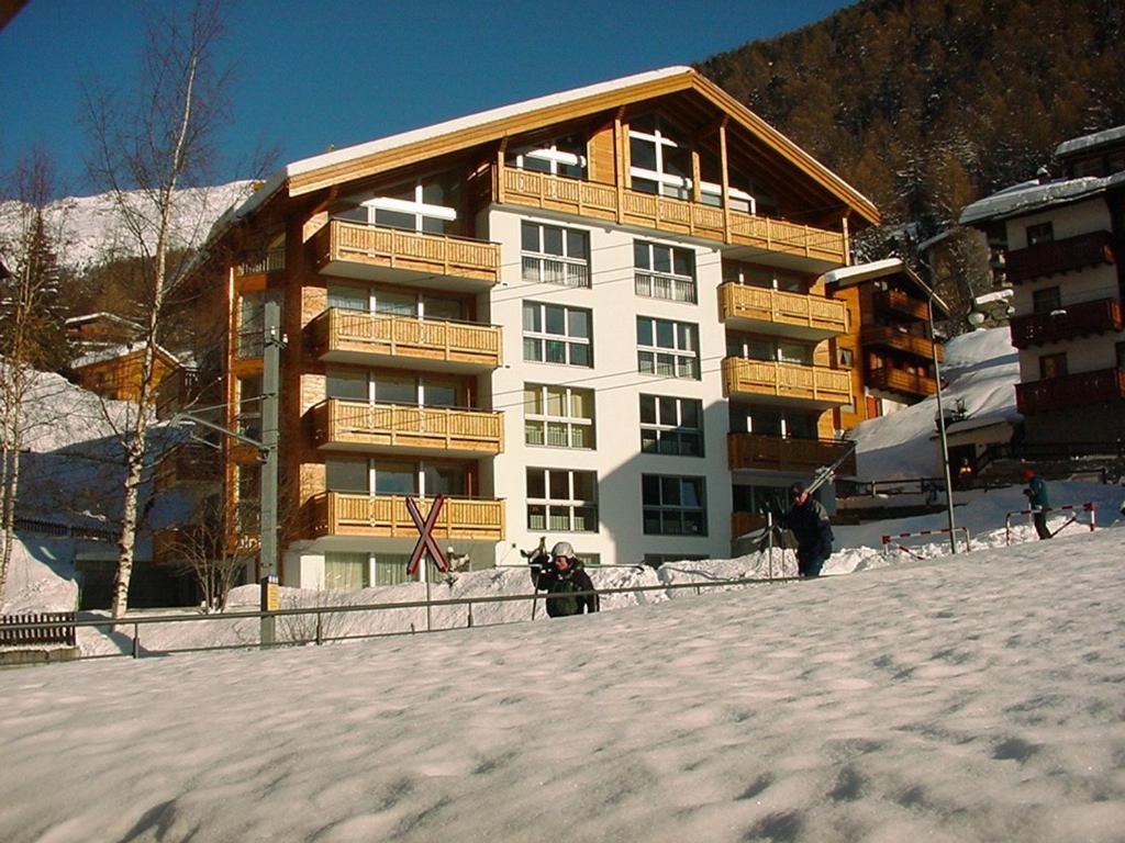 Haus Alpine Apartamento Zermatt Quarto foto